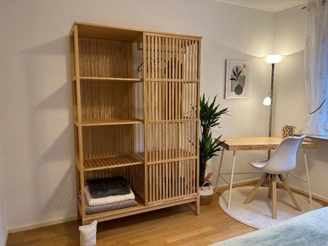 Gemuetliches Helles Apartment Mit Balkon Und Parkplatz Vor Der Tuer Im Zentrum Von 바이로이트 외부 사진