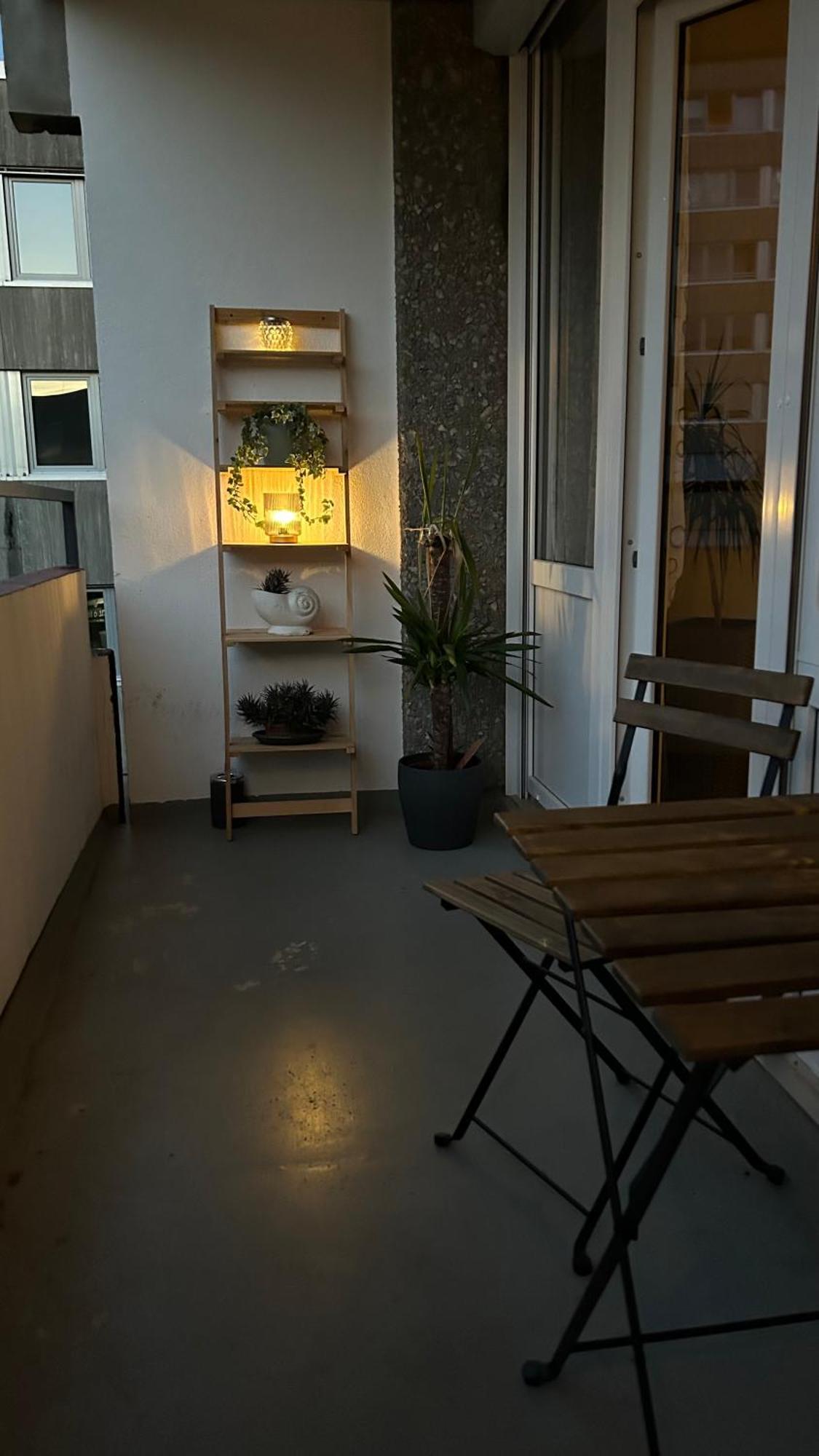 Gemuetliches Helles Apartment Mit Balkon Und Parkplatz Vor Der Tuer Im Zentrum Von 바이로이트 외부 사진